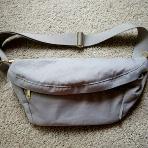 Canvelle crossbody fannypack